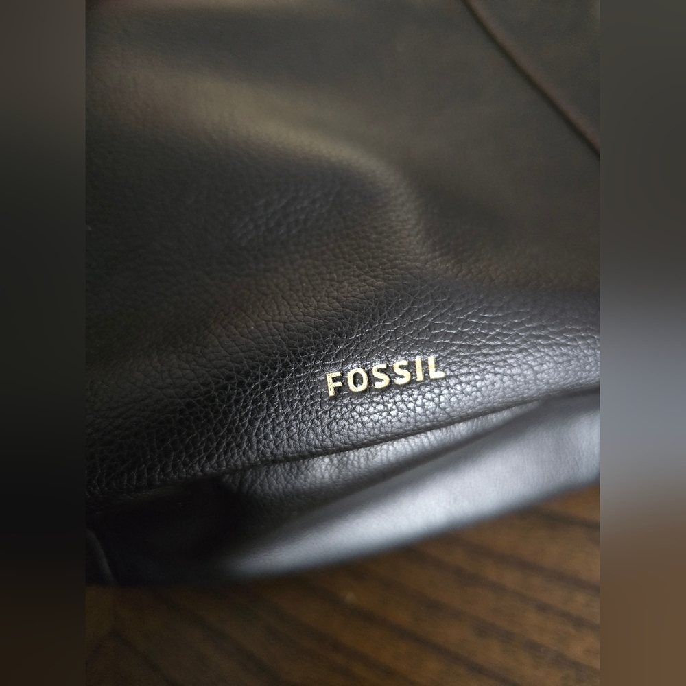 Skylar Black Leather Crossbody/Shoulder Bag FOSSIL Minimalist - Picture 6 of 10